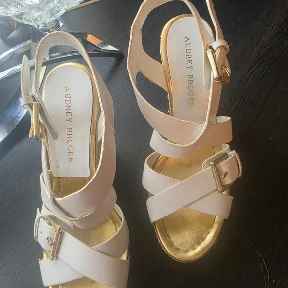 Audrey Brooke White Wedge Sandals with Gold Footbed - Picture 2 of 3